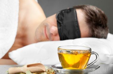 Qual o melhor chá para dormir melhor? Aposte nessas 7 dicas!