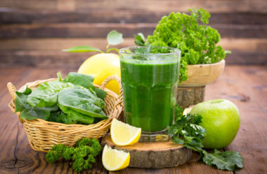 12 Alimentos que ajudam a desintoxicar seu fígado